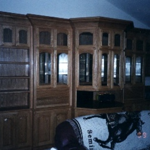 Carpenter - detail-oriented available.